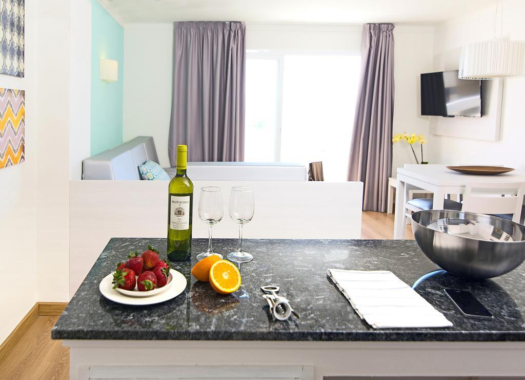 Apartamentos Sivella Puerto Pollensa Habitación foto