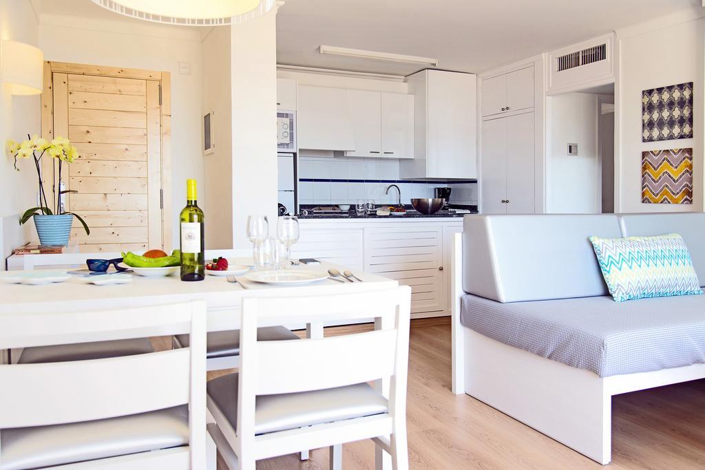 Apartamentos Sivella Puerto Pollensa Habitación foto